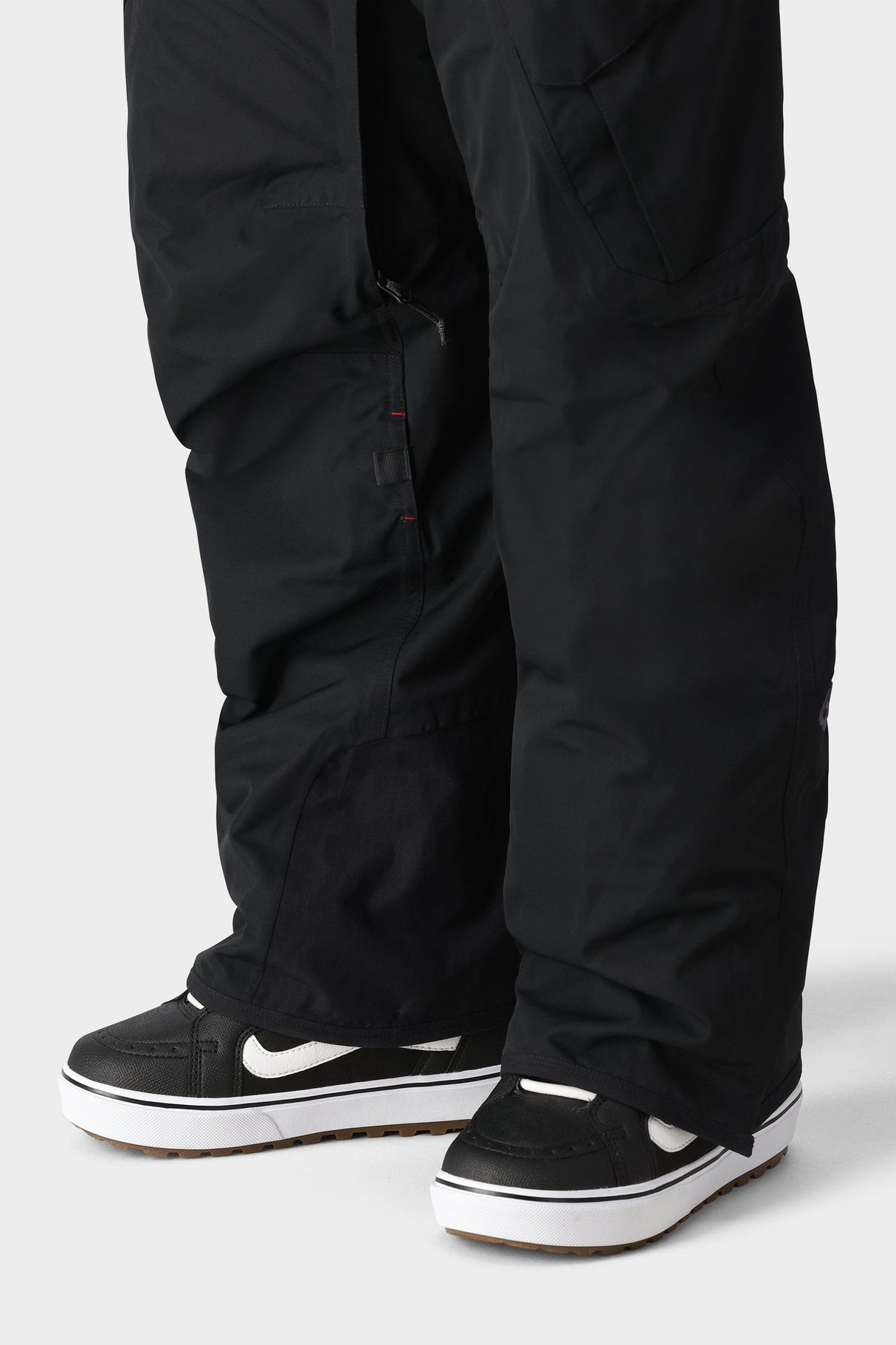 686 Smarty 3-In-1 Cargo-Short Snowboard Pants Black 2025 Men's Snow Pants 686