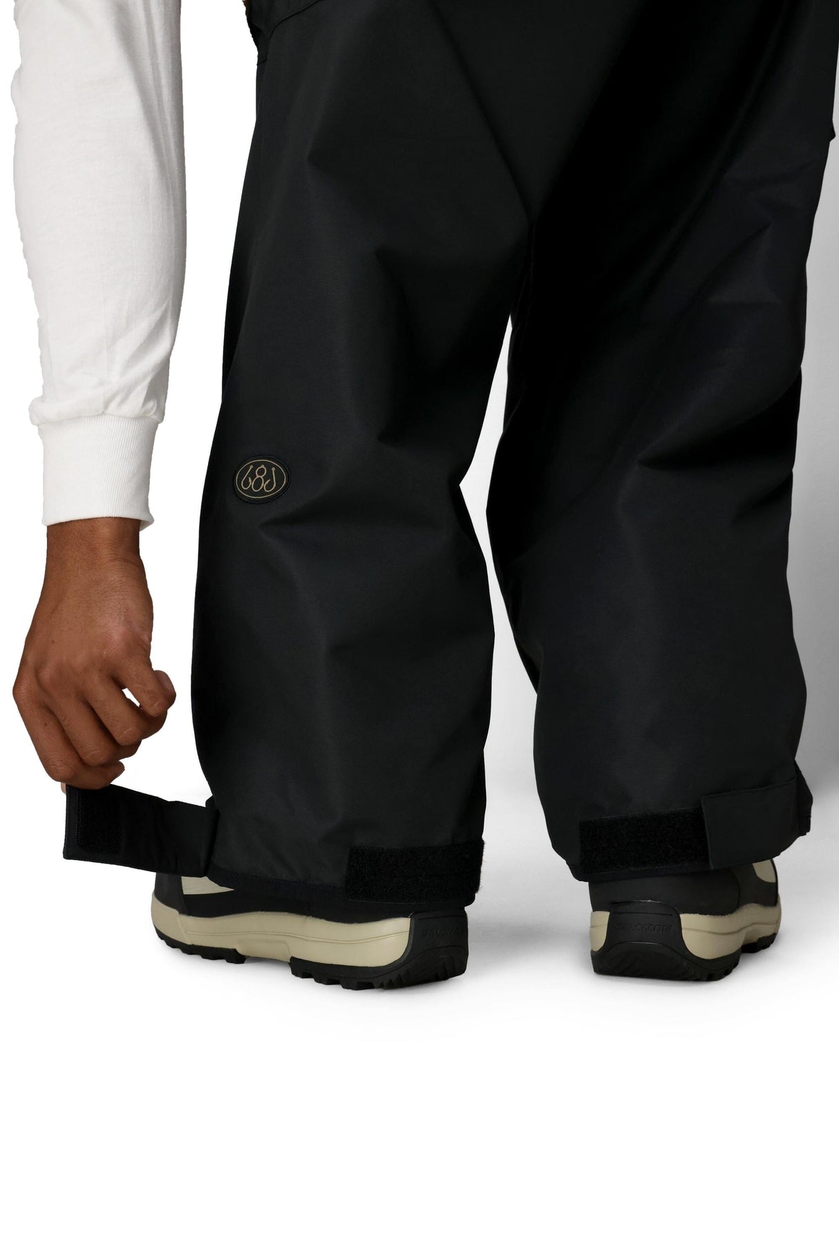 686 Essox Cargo Snowboard Pants Black 2026 Men's Snow Pants 686