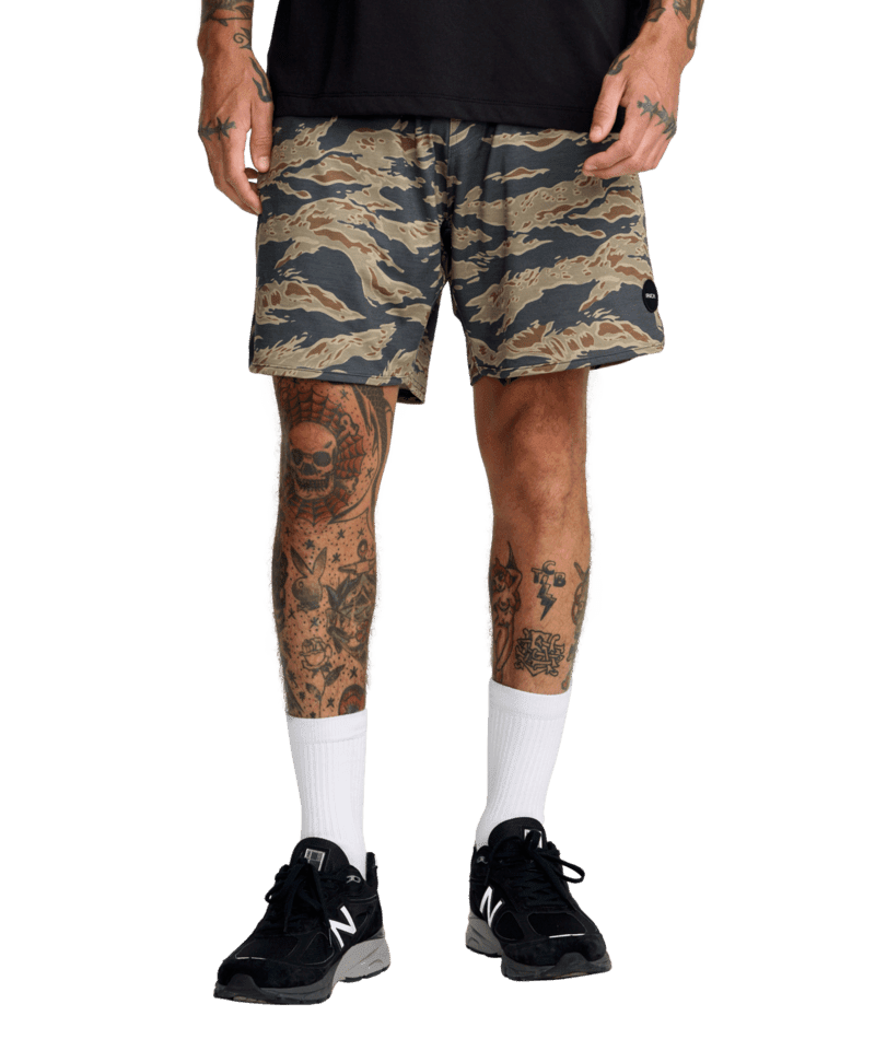 RVCA Yogger Recover 17" Shorts Tiger Camo Men's Walkshorts RVCA
