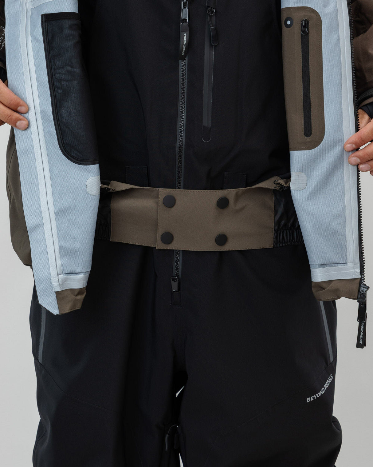 BEYOND MEDALS Tech 3L Snow Jacket Brown 2026 Men's Snow Jackets Beyond Medals