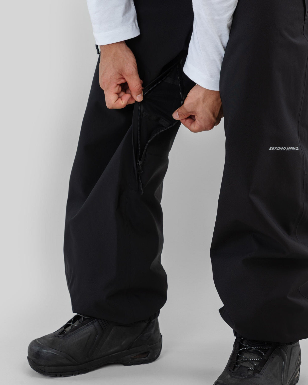 BEYOND MEDALS X 3L Snow Pants Black 2026 Men's Snow Pants Beyond Medals