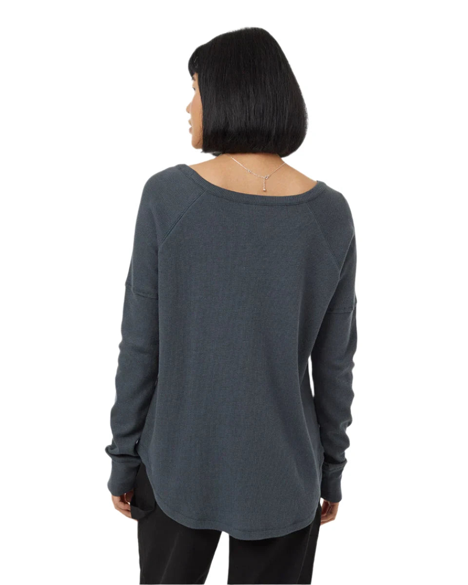 TENTREE Women's TreeWaffle Crew Longsleeve Forest River Green Women's Long Sleeve T-Shirts Tentree