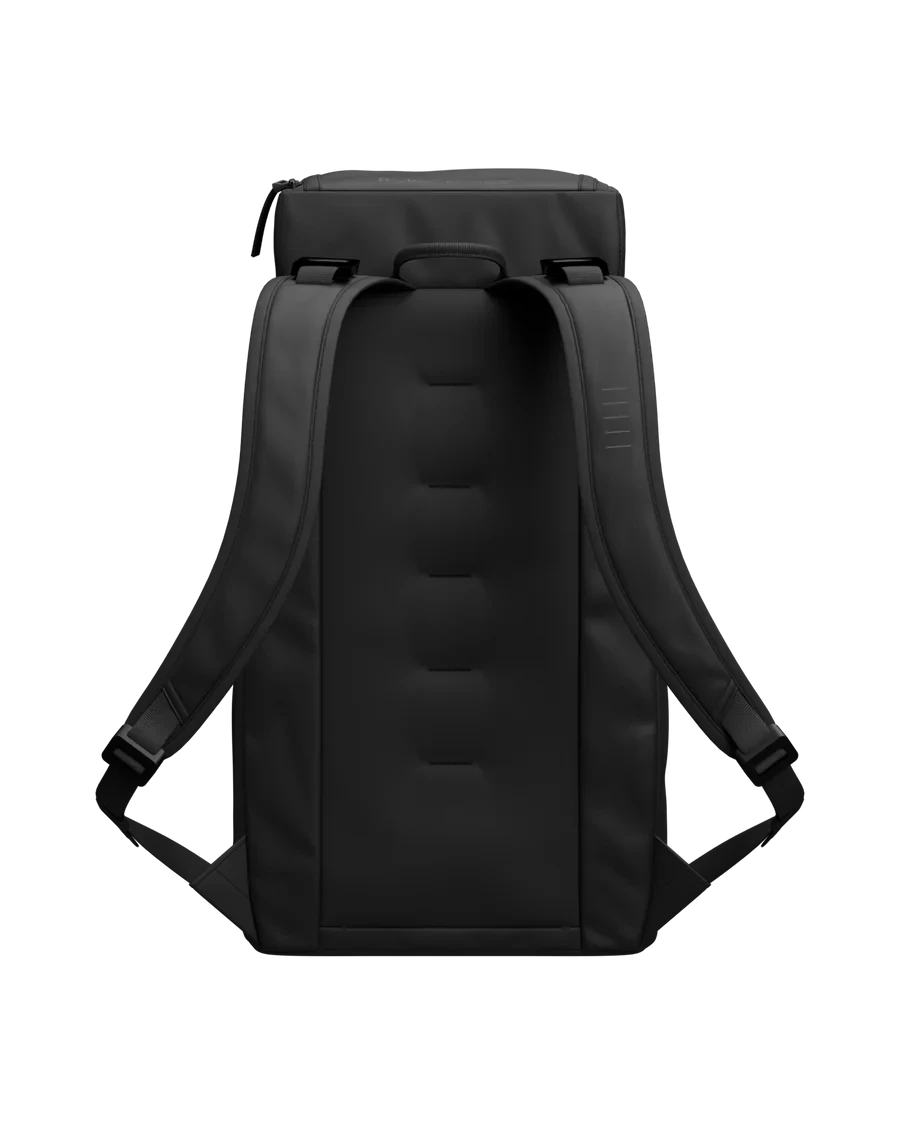 DB JOURNEY Hugger 25L Backpack Black Out Backpacks D_b_ Journey