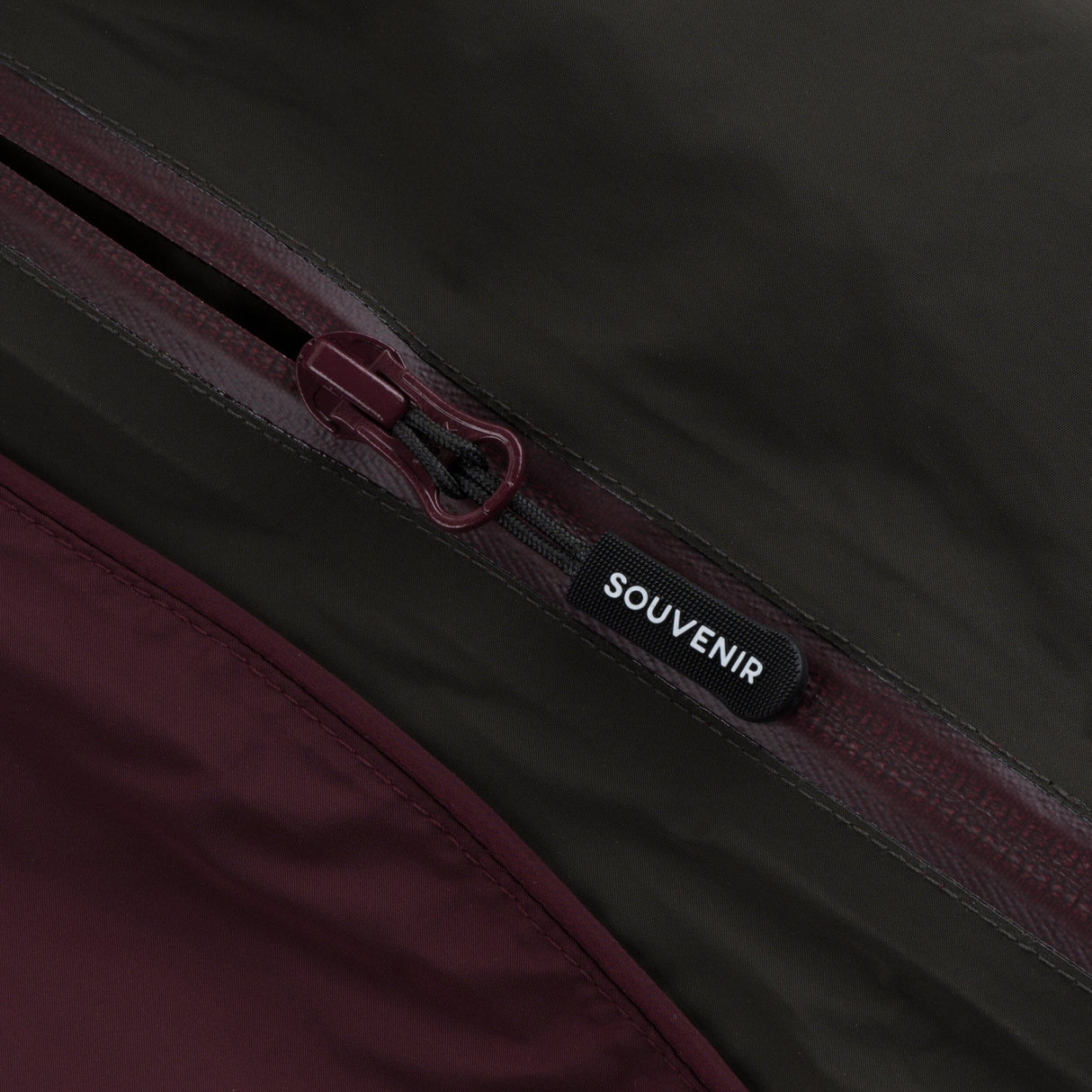 SOUVENIR Insulated Track Snowboard Jacket Oxblood 2025 Men's Snow Jackets Souvenir