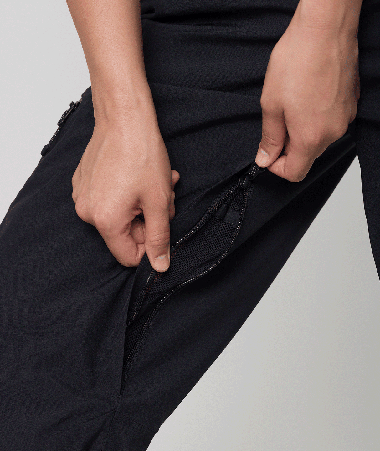 686 Women's Geode Thermagraph Snowboard Pants Black 2023 Women's Snow Pants 686