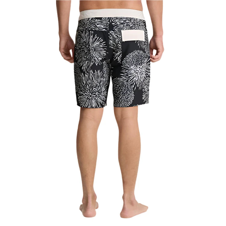 ROARK Passage 18.5" Boardshorts Black Floral Men's Boardshorts Roark Revival