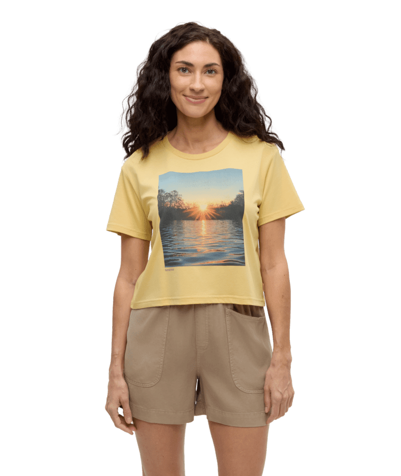 TENTREE Women's Lake View Crop T-Shirt Dusk Yellow/Lake View Women's Short Sleeve T-Shirts Tentree