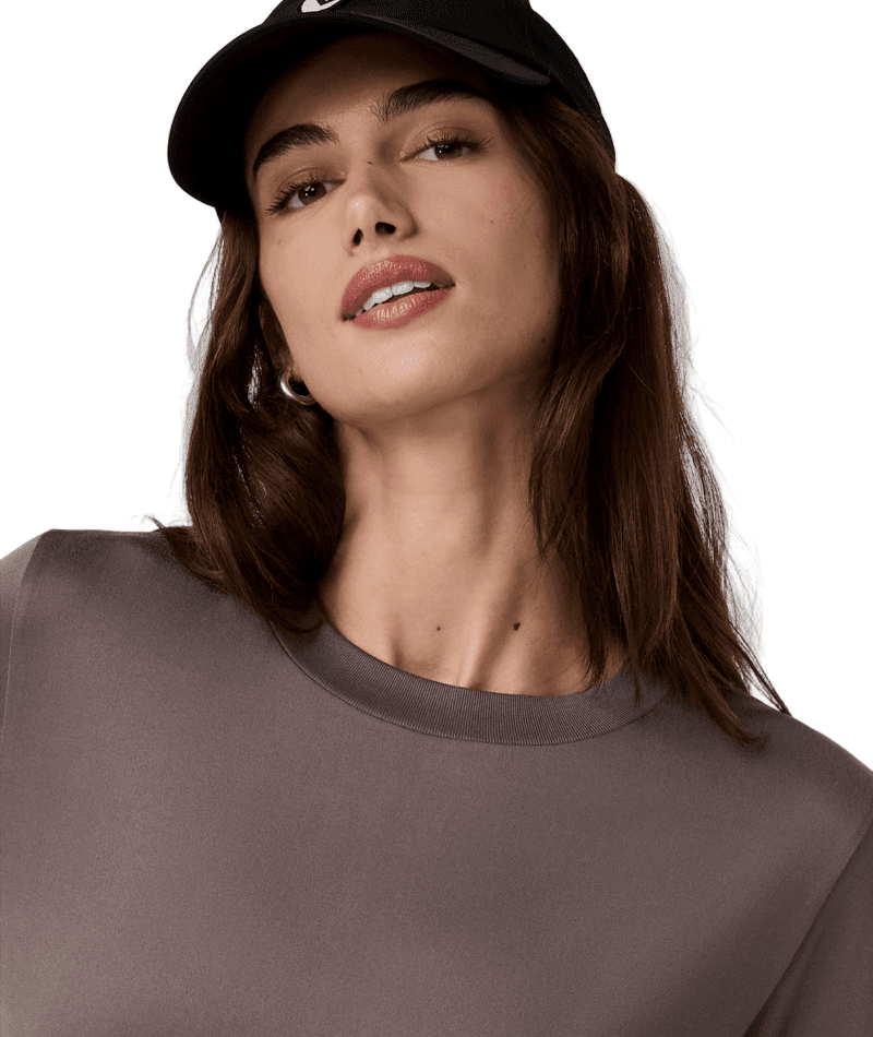 VUORI Women's Daydream Crew Huckleberry Women's Crewnecks Vuori