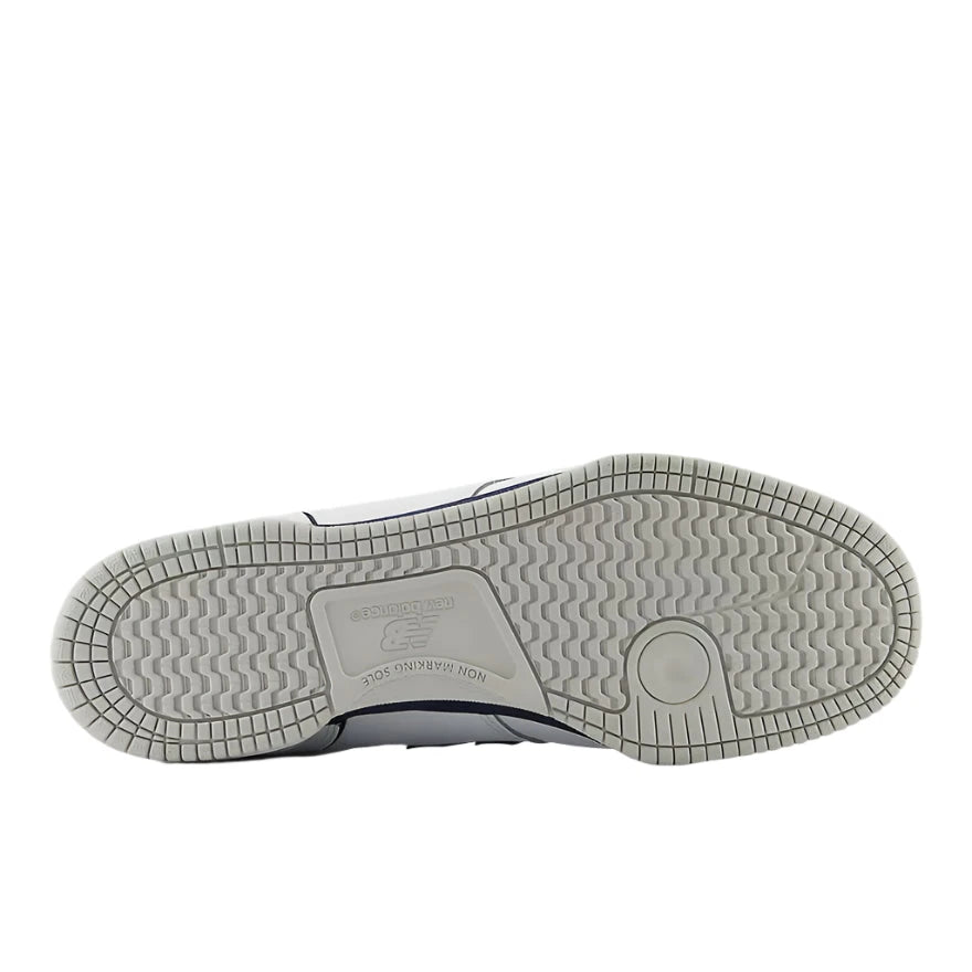 NB NUMERIC Tom Knox 600 Shoes White/Navy Men's Skate Shoes New Balance