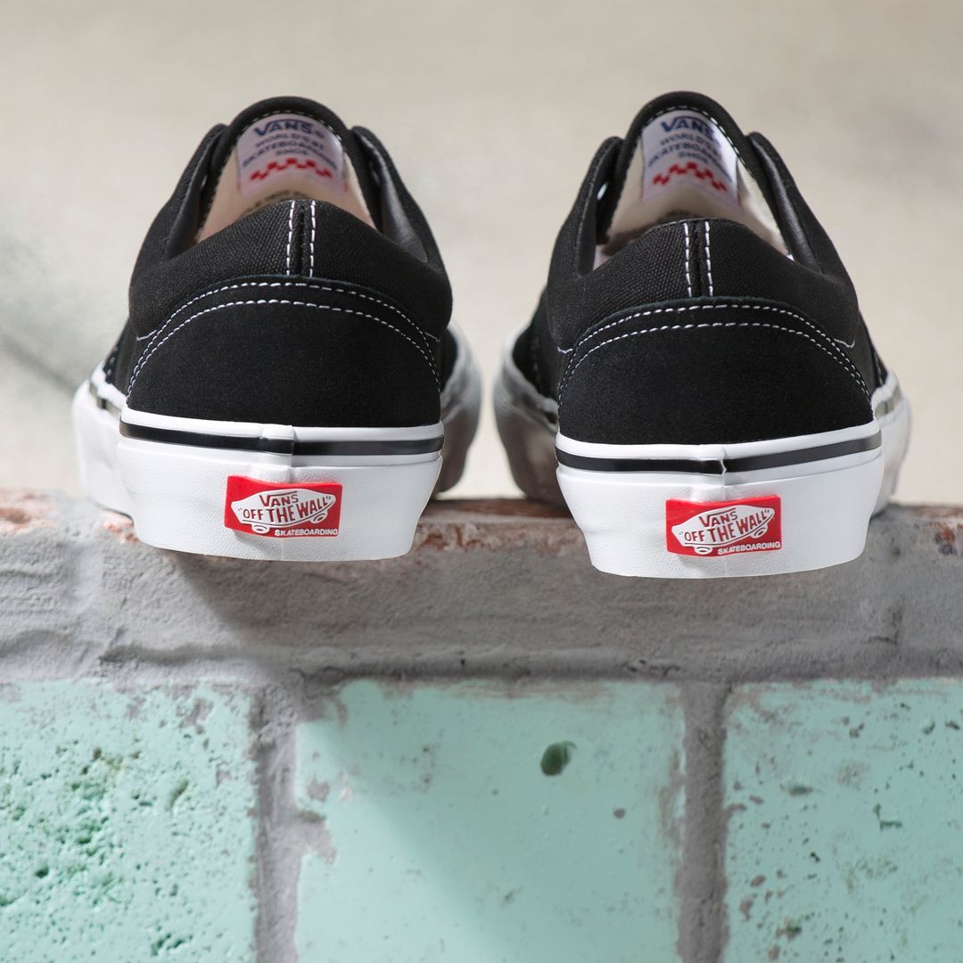 VANS Skate Era Shoes Black/White FOOTWEAR - Men's Skate Shoes Vans