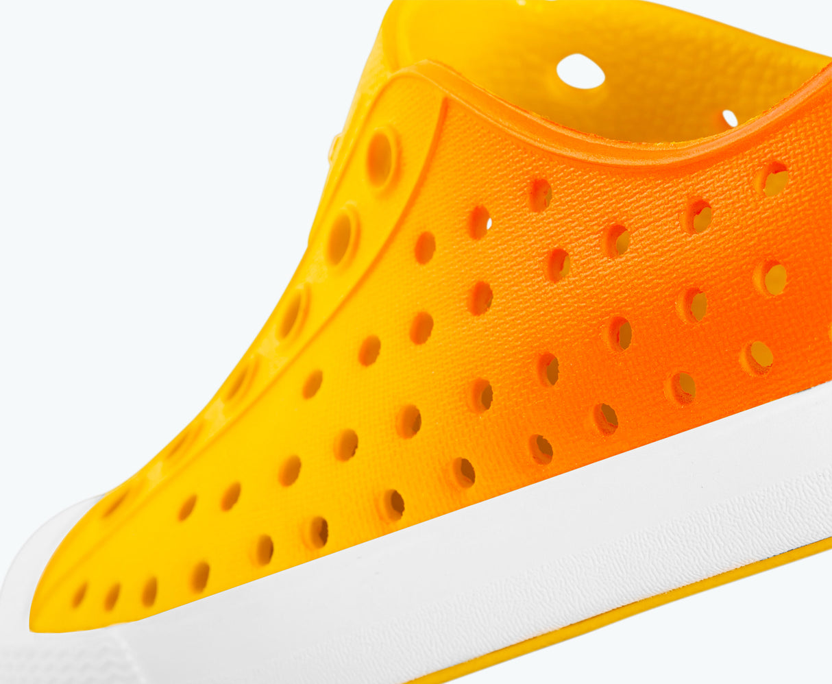 NATIVE Jefferson Child Shoes Crayon Yellow/Shell White/Fire Metallic Ombre