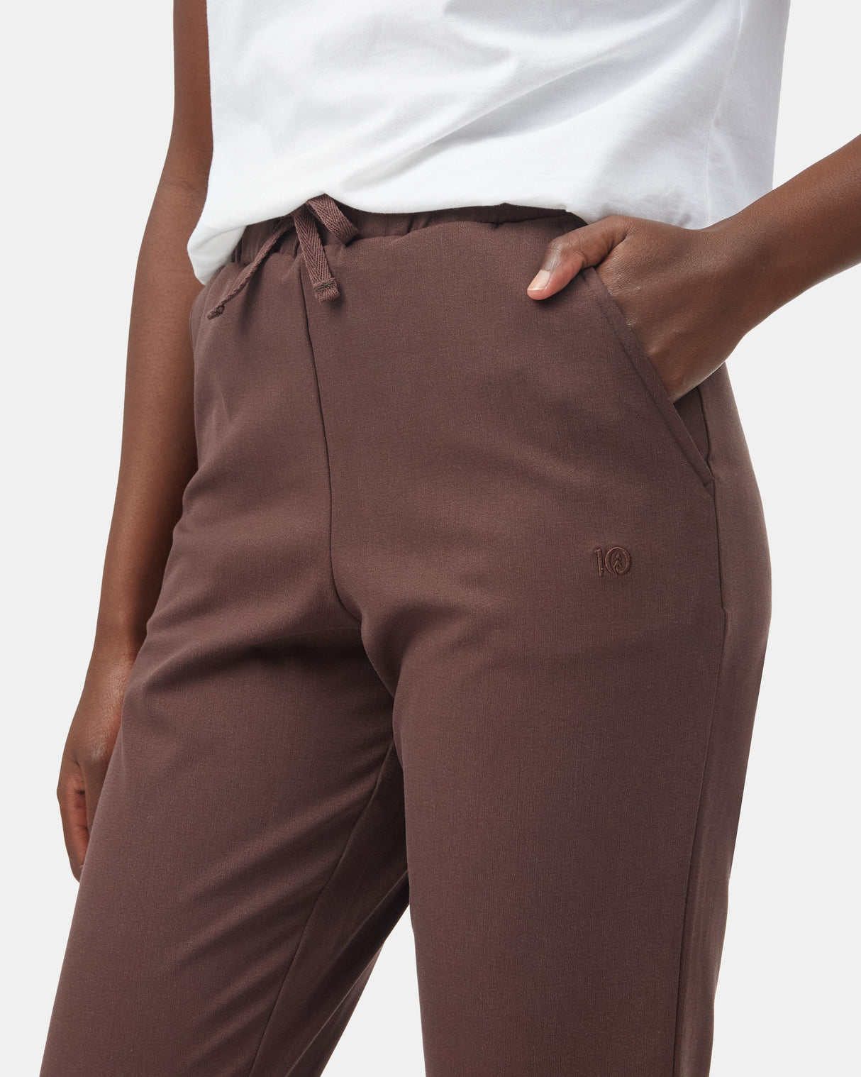 TENTREE Women's Belmont Repreve Jogger Dark Oak Women's Pants Tentree