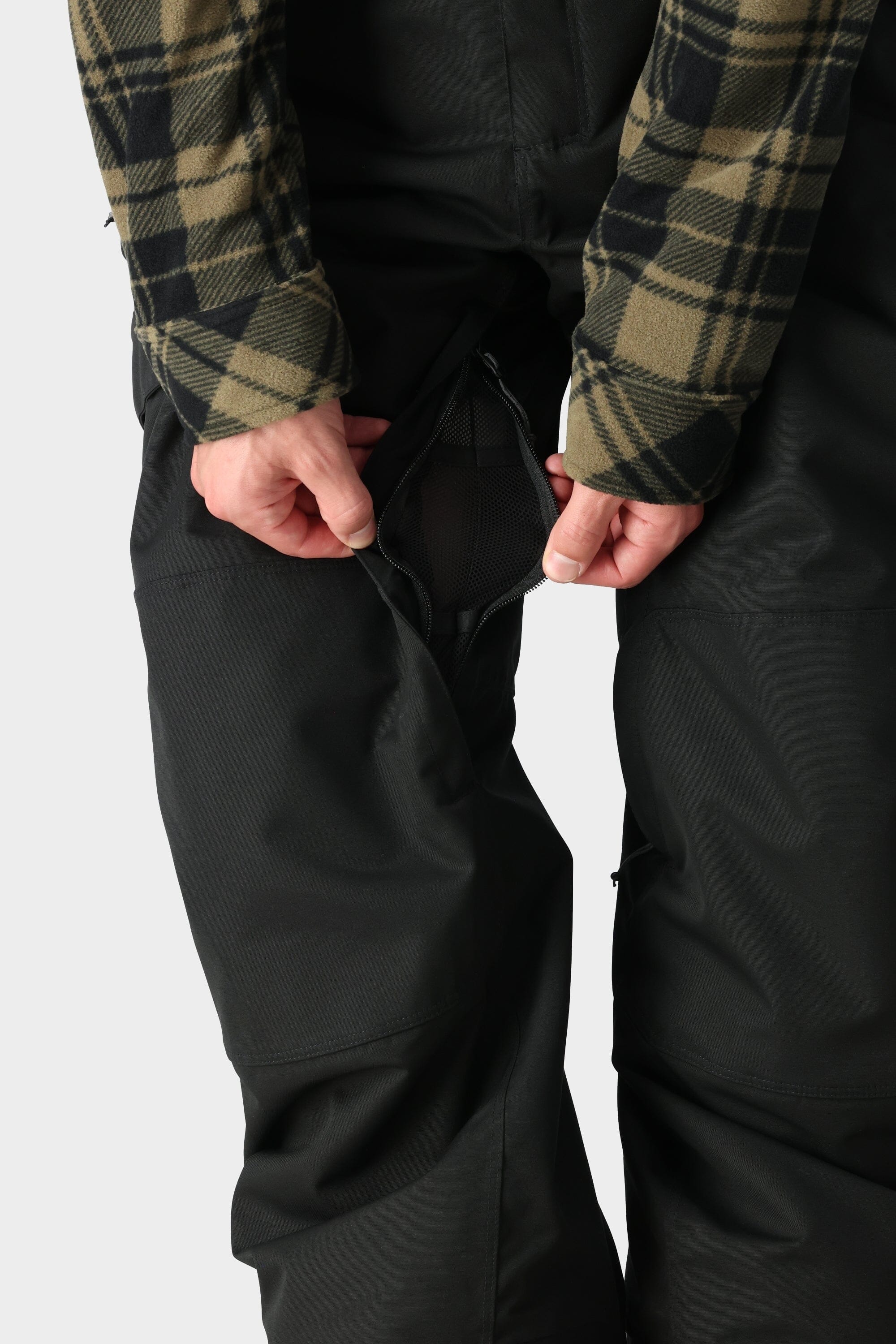 686 Hot Lap Insulated Bib Snowboard Pants Black 2025 – Freeride