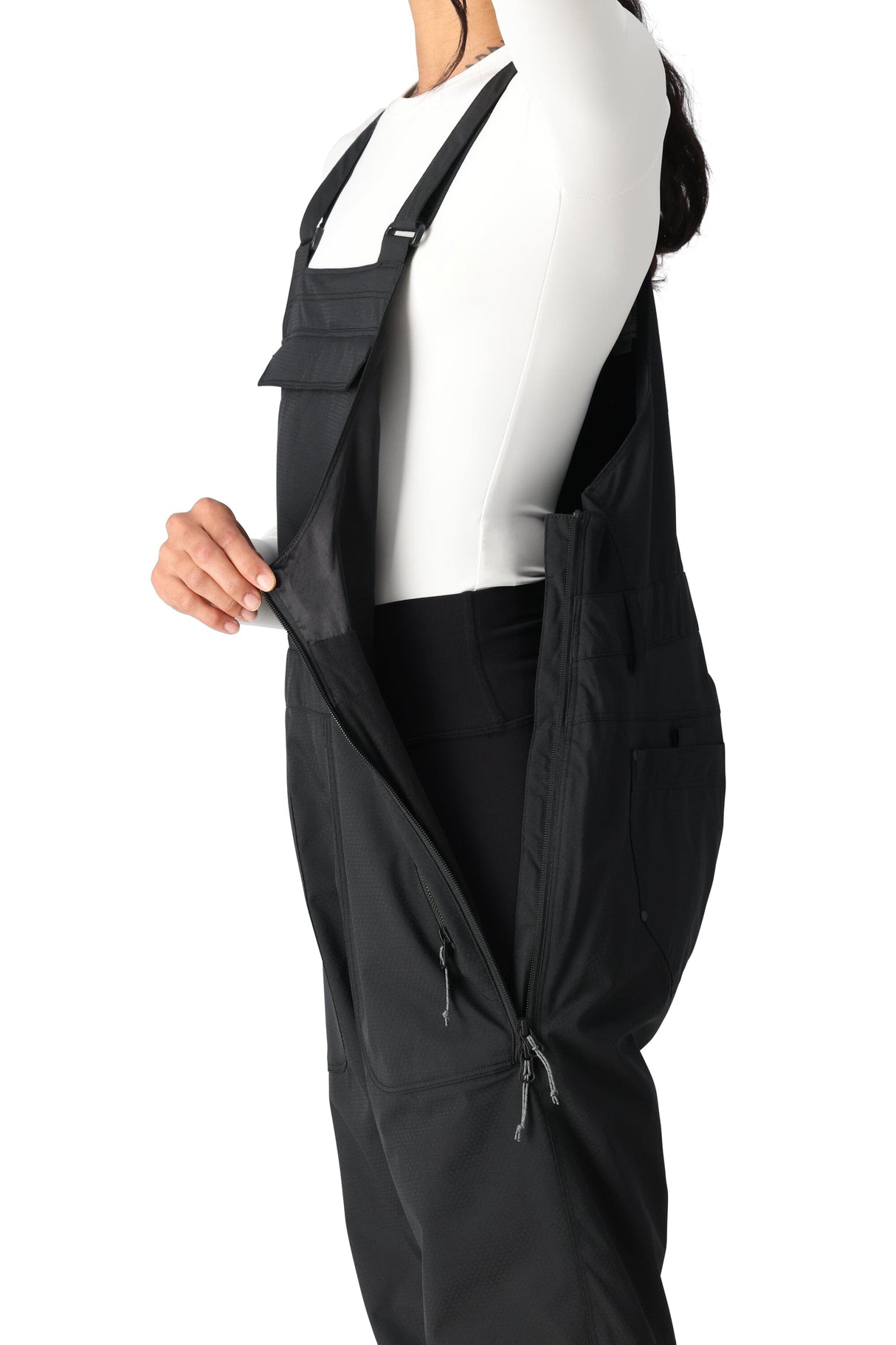 686 Women's Black Magic Insulated Bib Snowboard Pants Black Geo Jacquard 2025 Women's Snow Bib Pants 686 