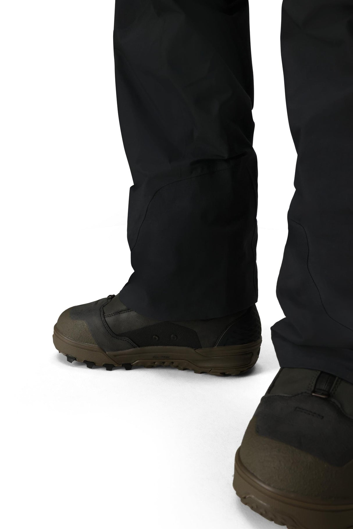 686 GORE-TEX Dispatch Shell Bib Snow Pants Black 2026 Men's Snow Bib Pants 686 