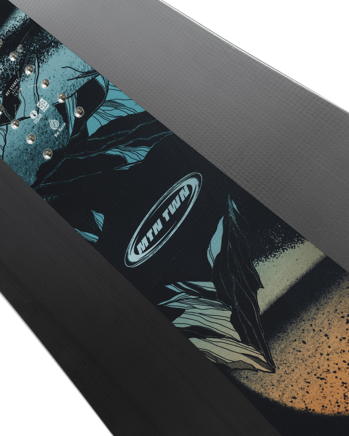 JONES Youth Mountain Twin Junior Snowboard 2026 Youth Snowboards Jones Snowboards 