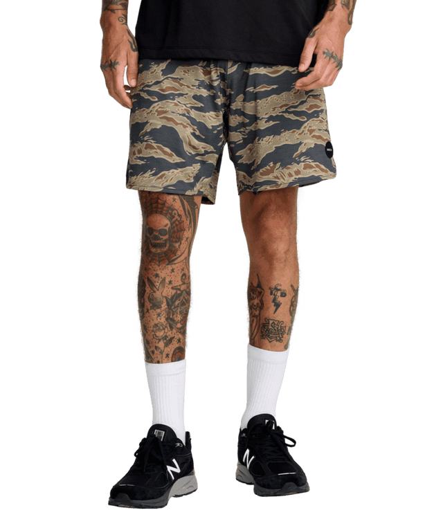 RVCA Yogger Recover 17" Shorts Tiger Camo Men's Walkshorts RVCA 