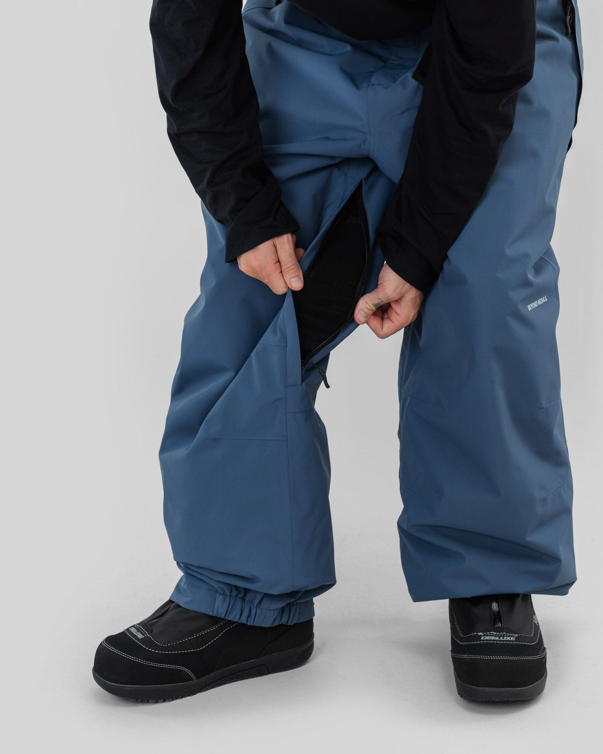 BEYOND MEDALS Nostalgia 2L Snow Pants Blue 2026 Men's Snow Pants Beyond Medals 