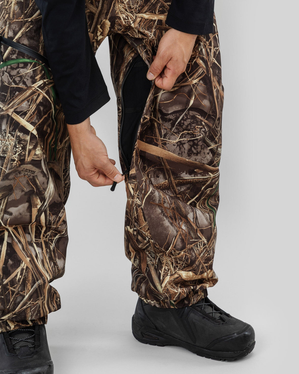 BEYOND MEDALS X 3L Snow Pants Real Tree 2026 Men's Snow Pants Beyond Medals 