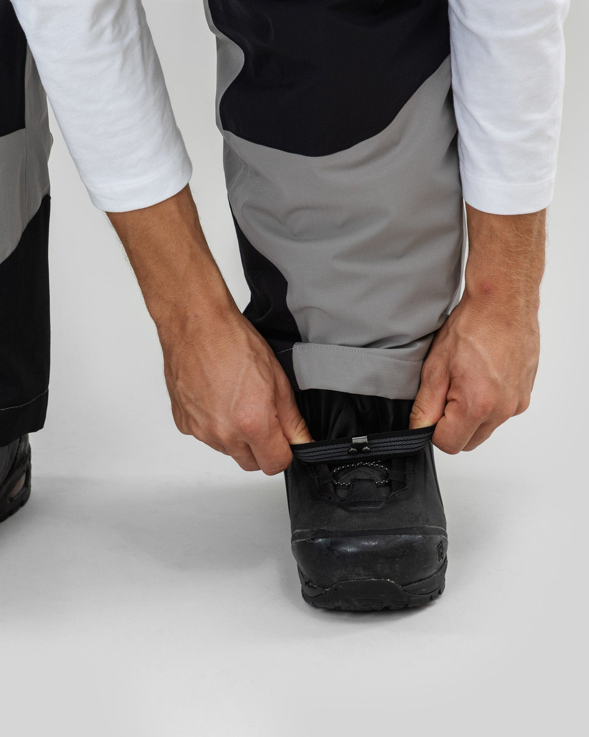 BEYOND MEDALS Zip 2L Snow Pants Grey 2026 Men's Snow Pants Beyond Medals 