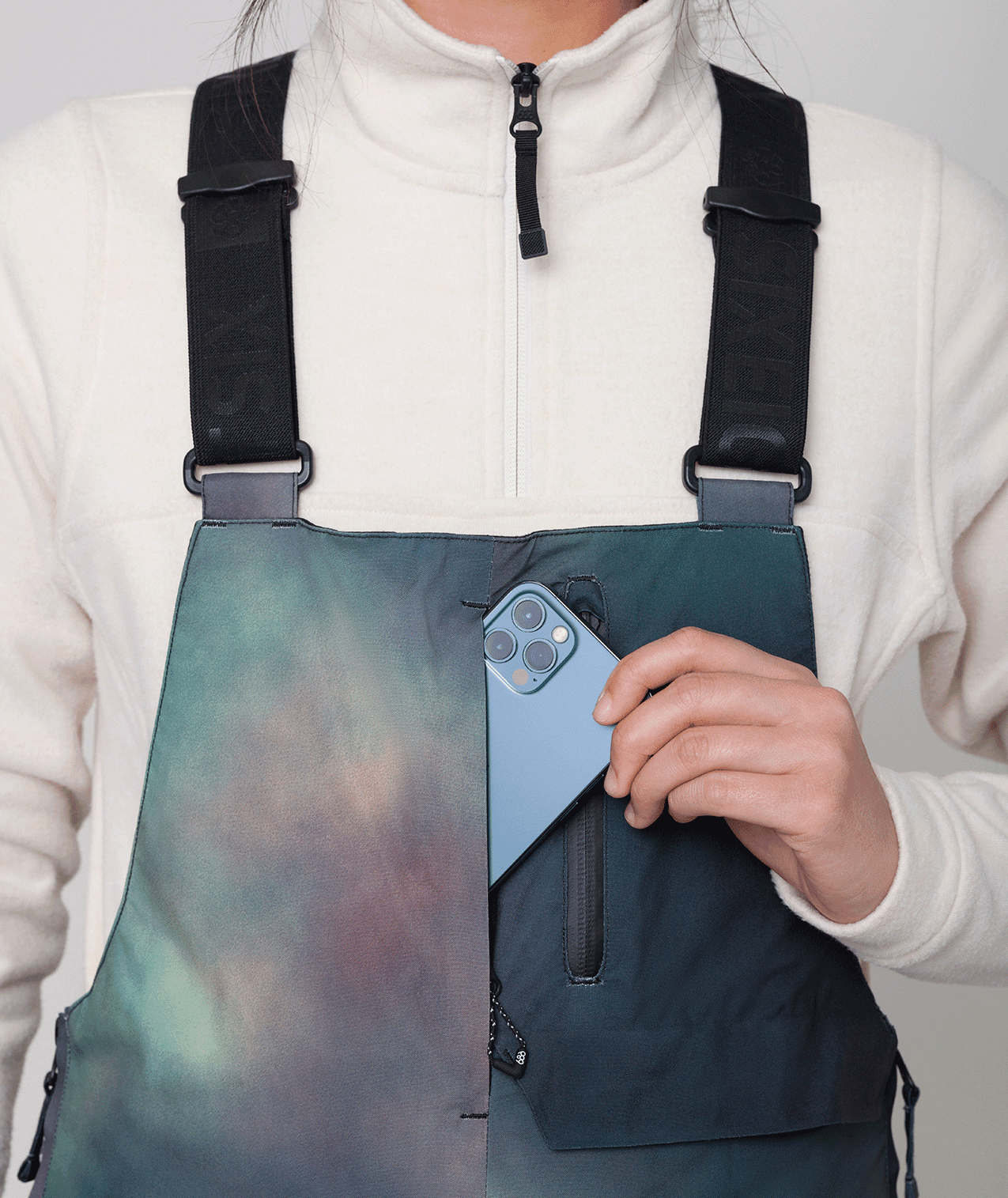 686 Women's Geode Thermagraph Bib Snowboard Pants Spearmint Spray 2024 Women's Snow Bib Pants 686 