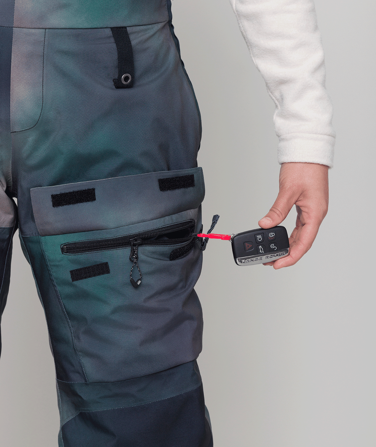 686 Women's Geode Thermagraph Bib Snowboard Pants Spearmint Spray 2024 Women's Snow Bib Pants 686 