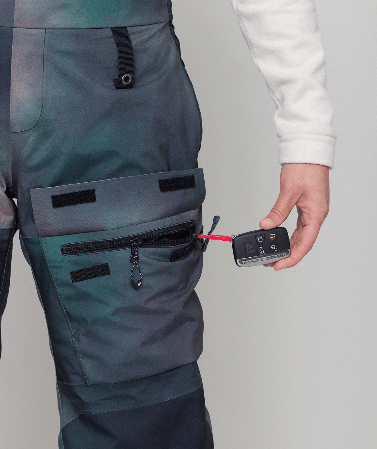 686 Women's Geode Thermagraph Bib Snowboard Pants Spearmint Spray 2024 Women's Snow Bib Pants 686 