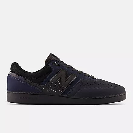New balance men's sales skate